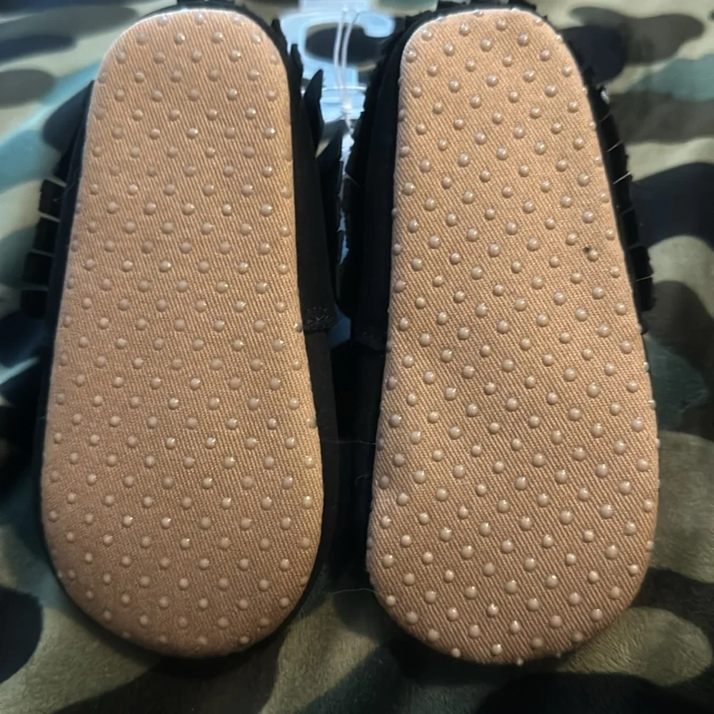 OLD NAVY BABY MOCCASIN SHOES/SLIPPERS: BLACK: NEW WITH TAGS: SIZE 18-24 MTHS